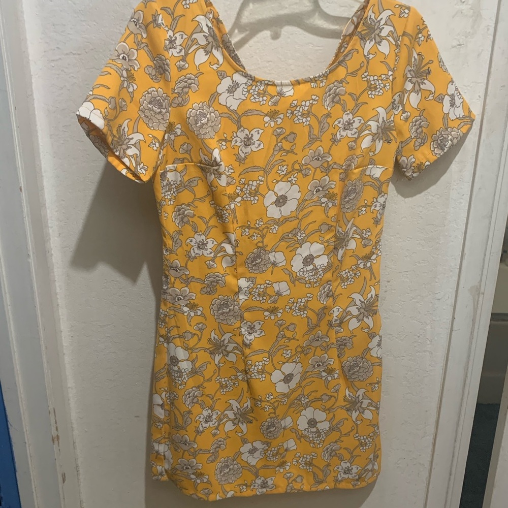 Hollister floral dress - Picture 7 of 7